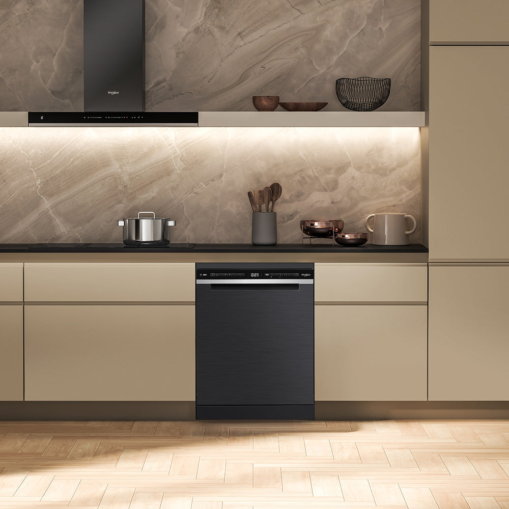 Whirlpool WDFS3L5PBSAU Power Clean Maxi-Tub 15 Place Setting Freestanding Dishwasher In Black