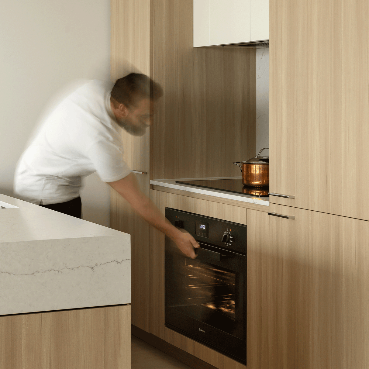 Artusi AO750MBP 75cm Built-in Pyrolytic Oven