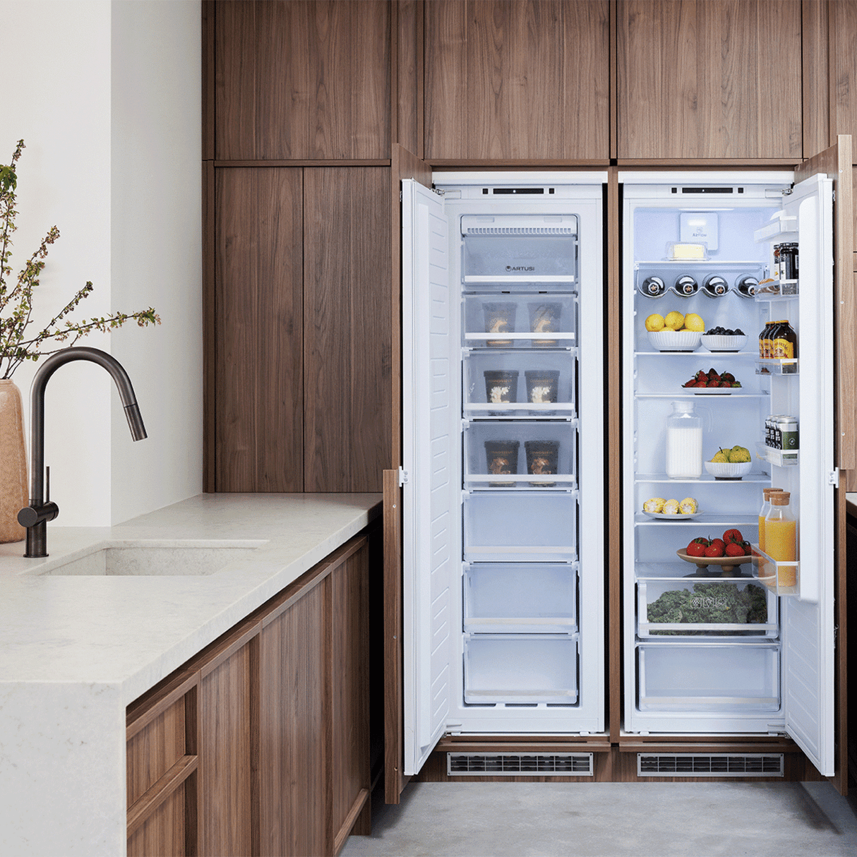 Artusi AINT5100 50cm 280L Fully Integrated Refrigerator