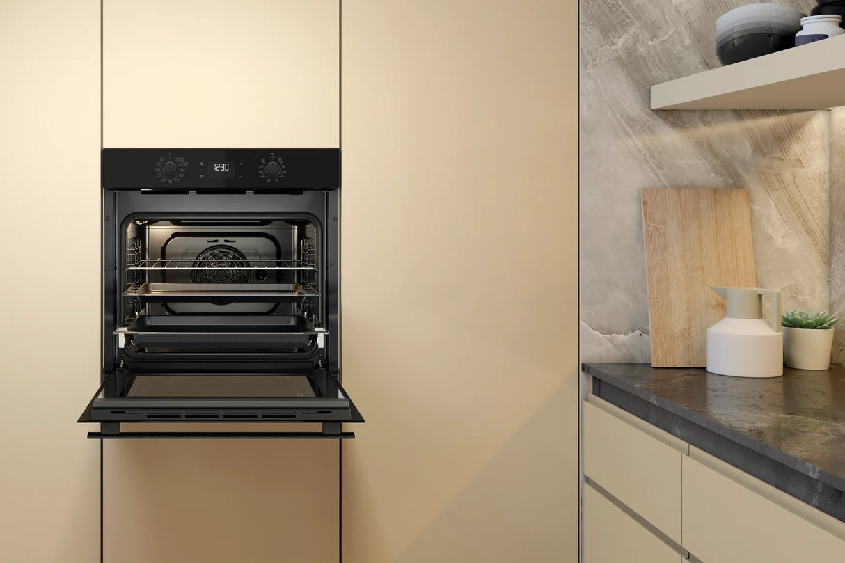 Whirlpool W4OMK581HU1BAUS 60cm Air Fry Multi-Function Smart Hydrolytic Clean Oven in Black
