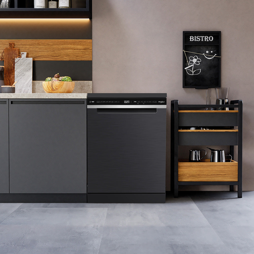 Whirlpool WDFS3R4NBSAU Maxi-Tub 14 Place Setting Freestanding Dishwasher in Black