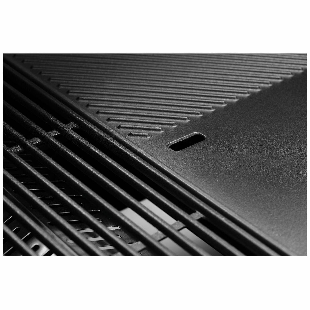 Beefeater BBG1650DA 1600 Series Dark 5 Burner Built-In BBQ - Beefeater Factory Seconds